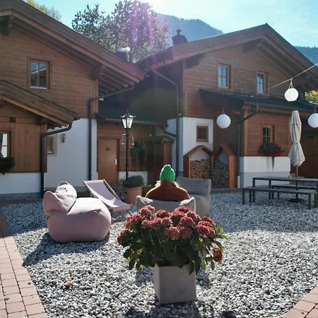 Dorfchalets - Alma Inkl Tauern Therme Eintritt & Sommerkarte *