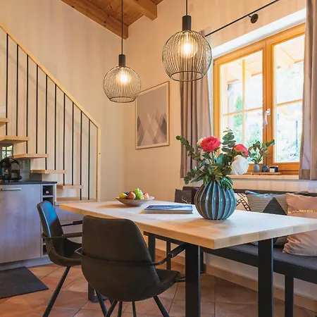 Dorfchalets - Alma Inkl Tauern Therme Eintritt & Sommerkarte *