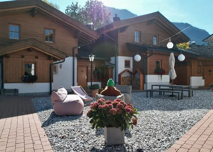 Dorfchalets - Alma Inkl Tauern Therme Eintritt & Sommerkarte *
