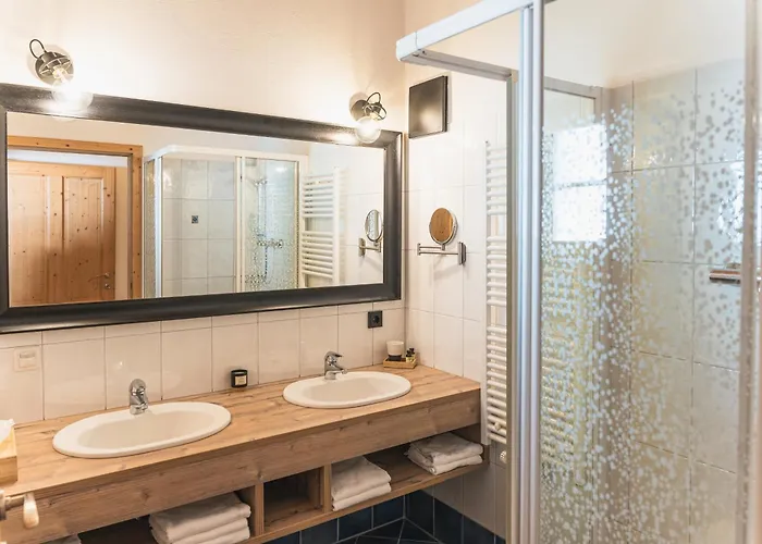 Dorfchalets - Alma Inkl Tauern Therme Eintritt & Sommerkarte Dom wakacyjny *